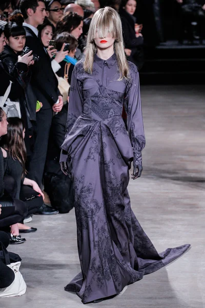 Look 9